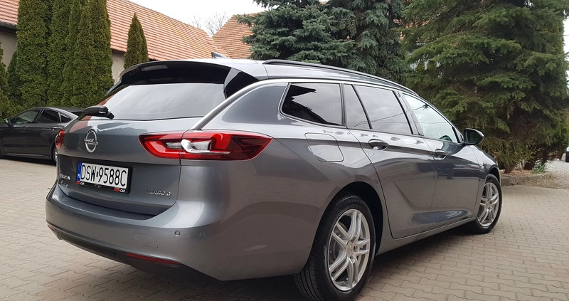 Opel Insignia cena 63900 przebieg: 149000, rok produkcji 2018 z Strzegom małe 742